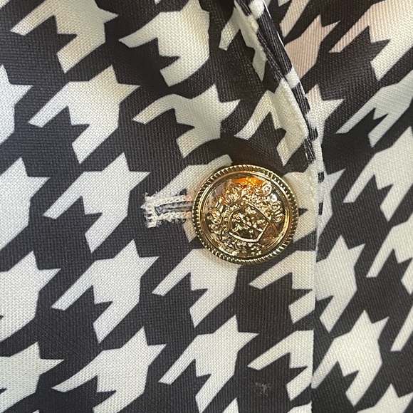 Stylish Black and White Houndstooth Women's Blazer and Shorts Two Piece Suit - Picture 2 of 8